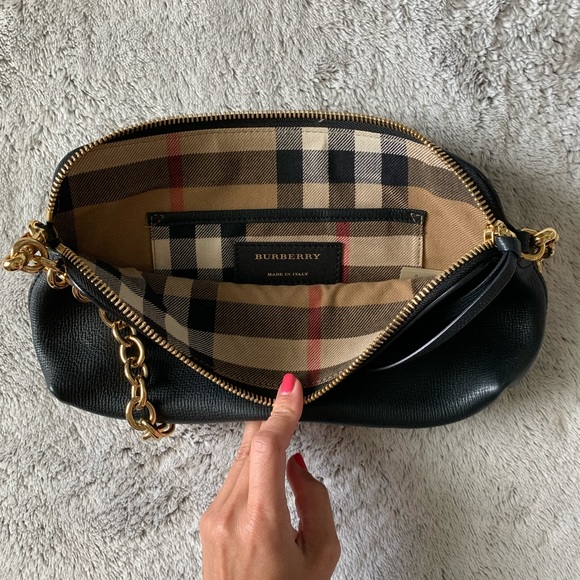 Black Burberry clutch - Picture 5 of 6